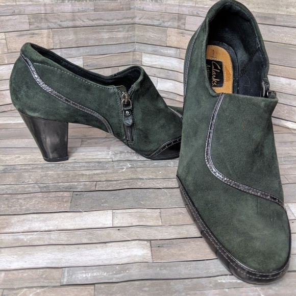forest green clarks